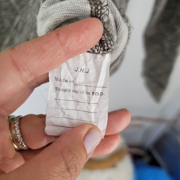 Vince heathered olive green pullover top - Picture 11 of 11